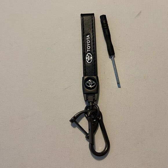 Toyota Logo key fob Keychain in black leather NWT - Picture 1 of 4